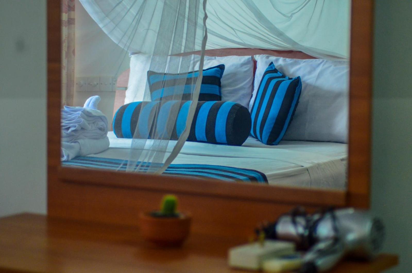 New Blue Home Ella Bagian luar foto